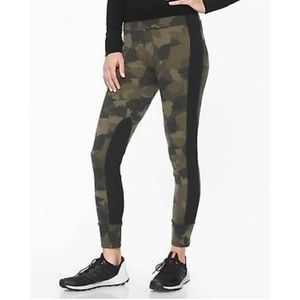 Athleta Essex Hybrid Camo Tight